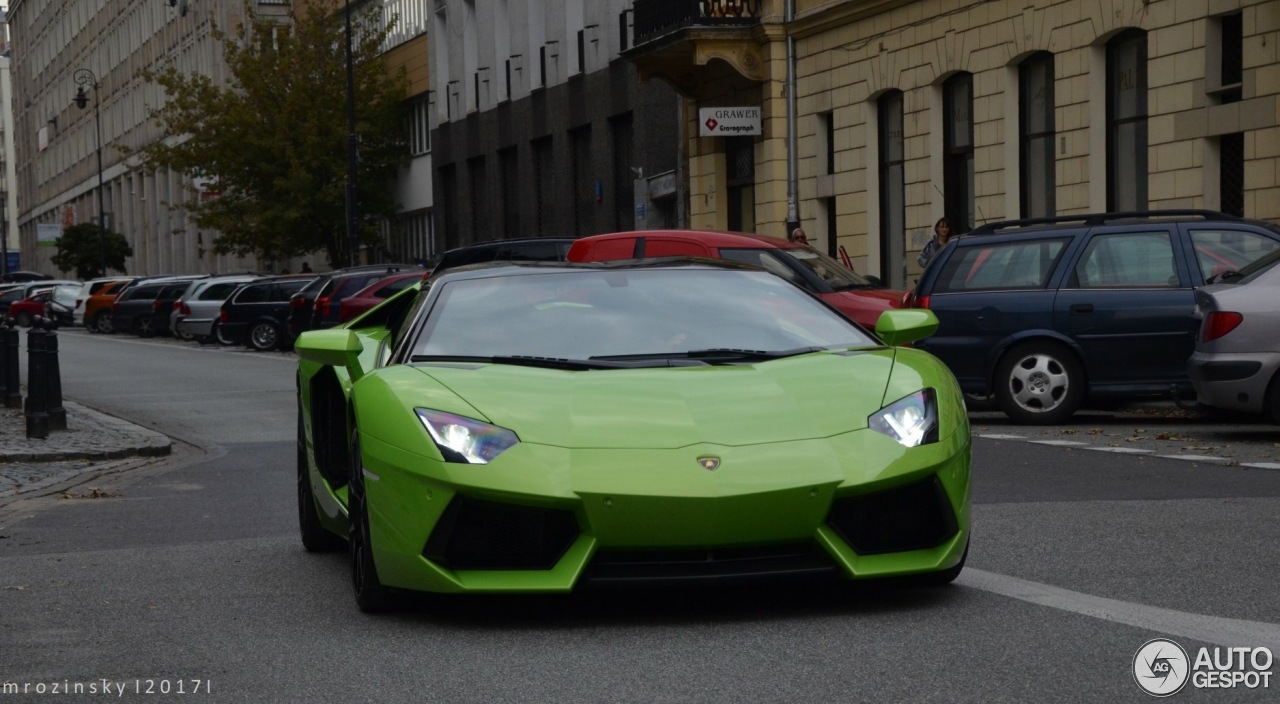 Lamborghini Aventador LP700-4 Roadster