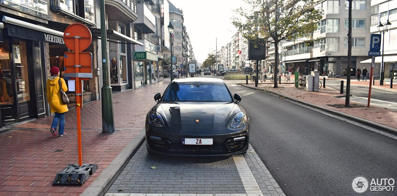 Porsche 971 Panamera Turbo