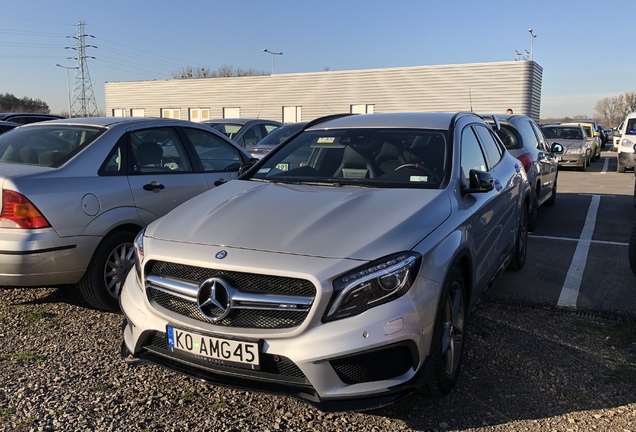 Mercedes-AMG GLA 45 X156