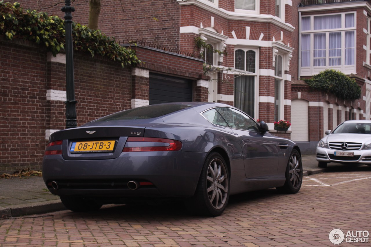 Aston Martin DB9