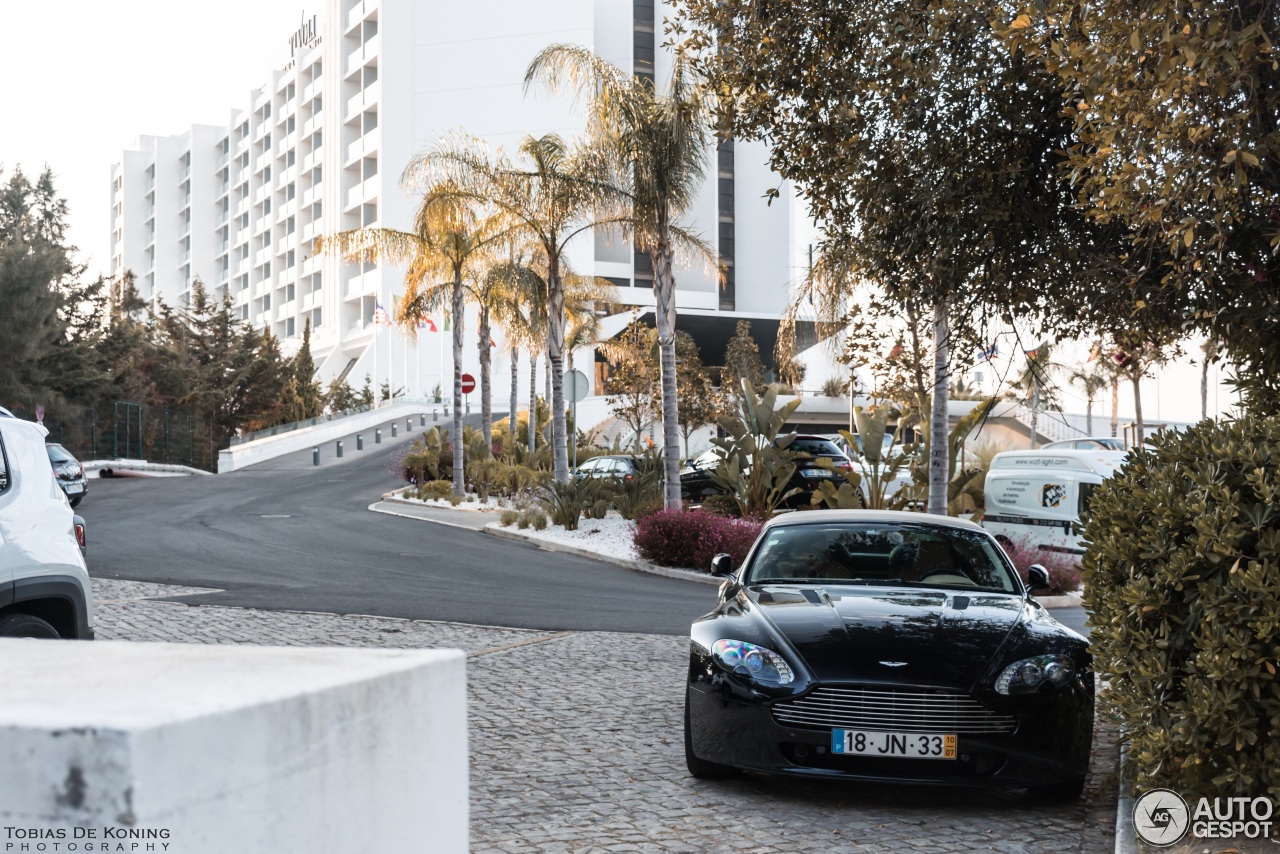 Aston Martin V8 Vantage Roadster