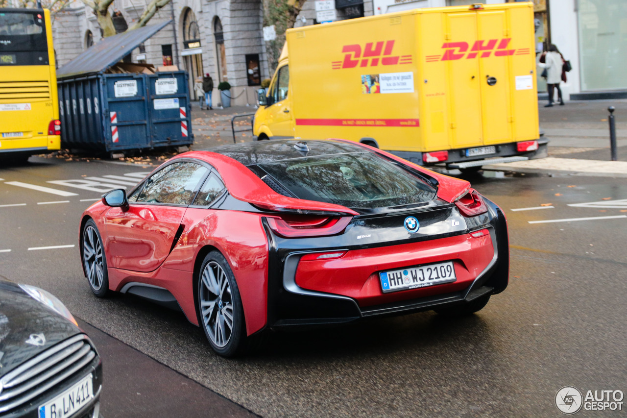 BMW i8 Protonic Red Edition