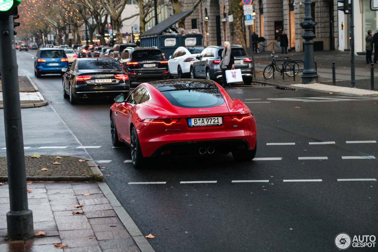 Jaguar F-TYPE S Coupé