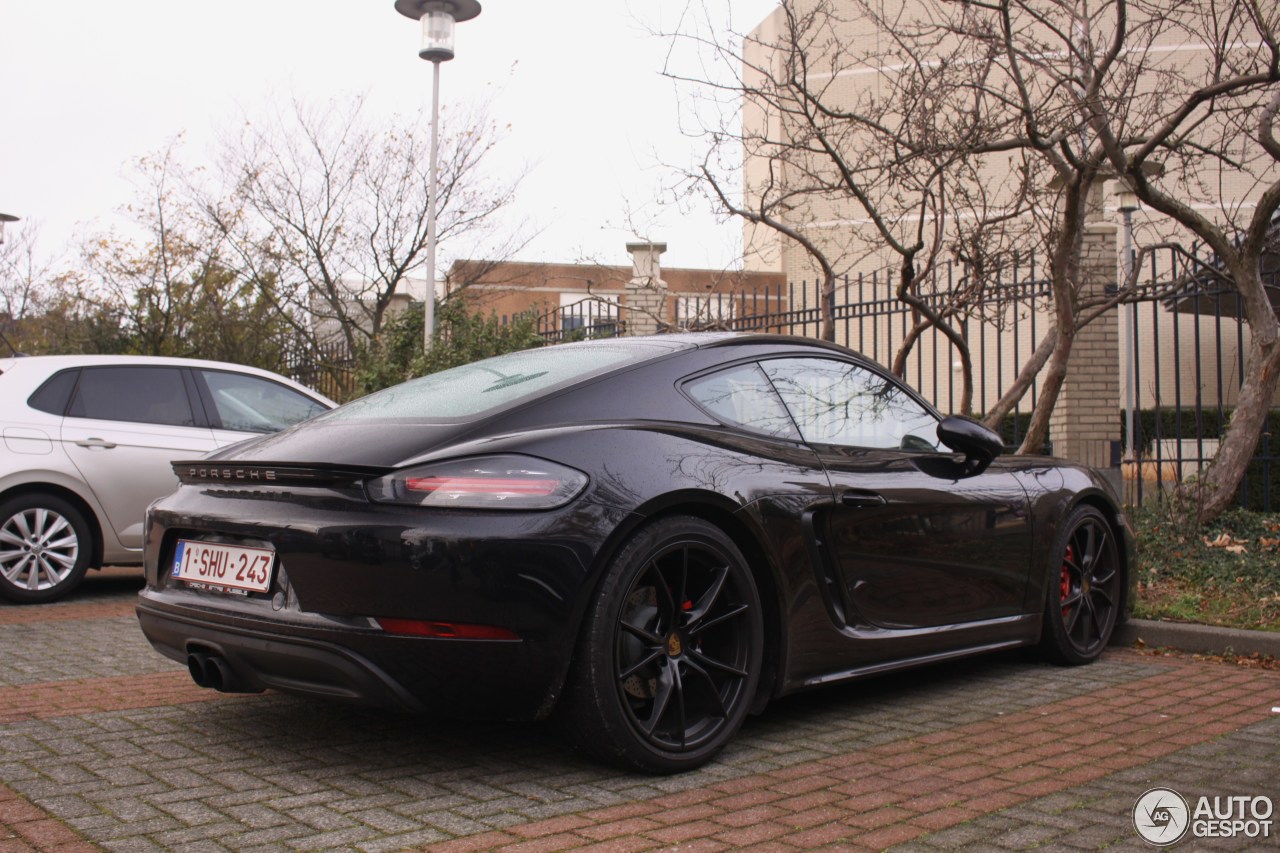 Porsche 718 Cayman S