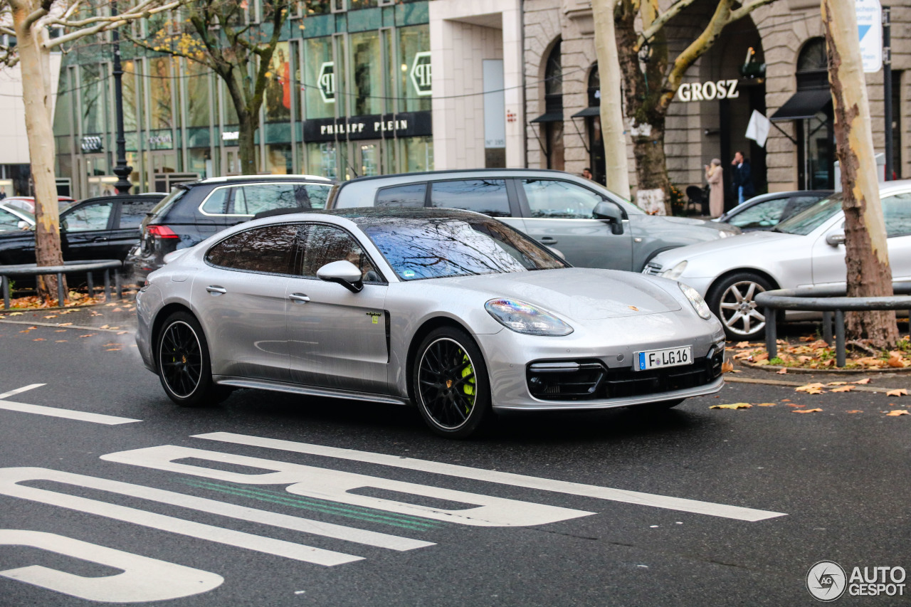 Porsche 971 Panamera Turbo S E-Hybrid Executive