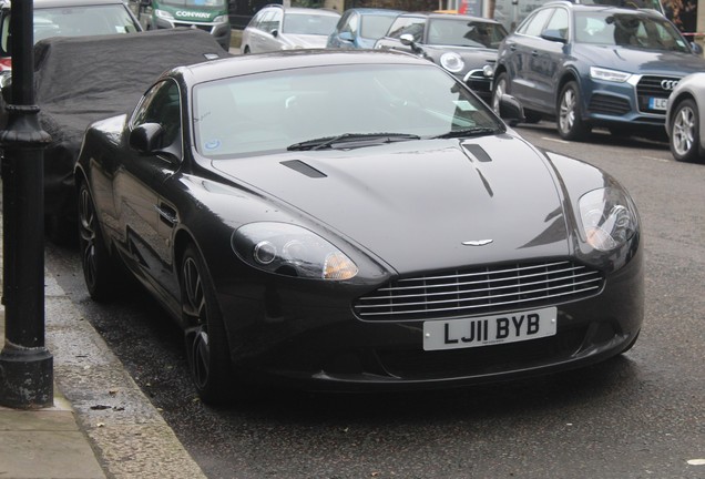 Aston Martin DB9 2010