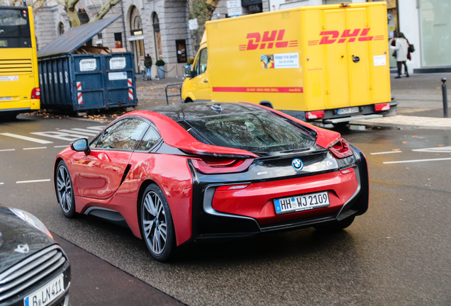 BMW i8 Protonic Red Edition