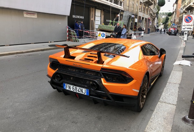 Lamborghini Huracán LP640-4 Performante