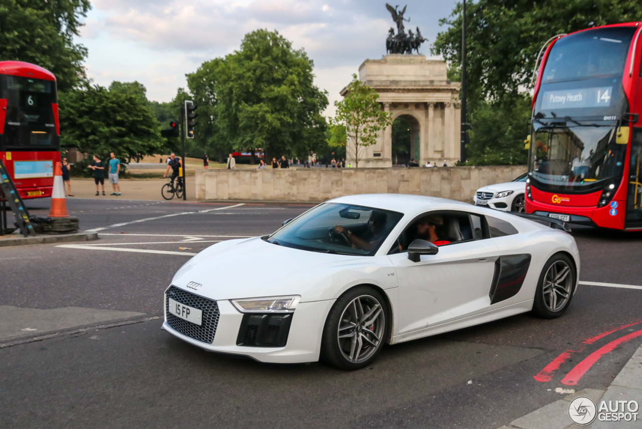 Audi R8 V10 2015