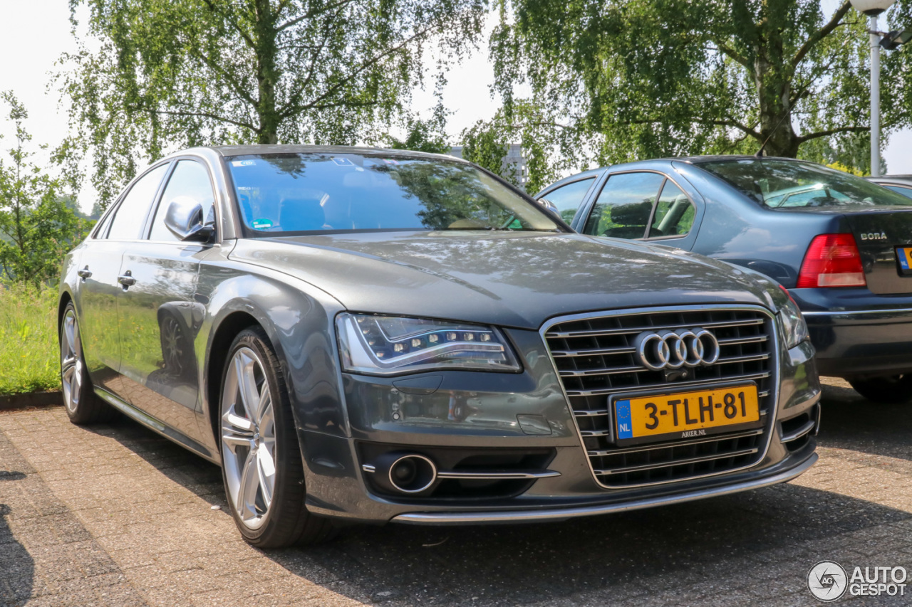 Audi S8 D4