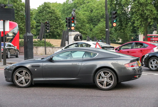 Aston Martin DB9