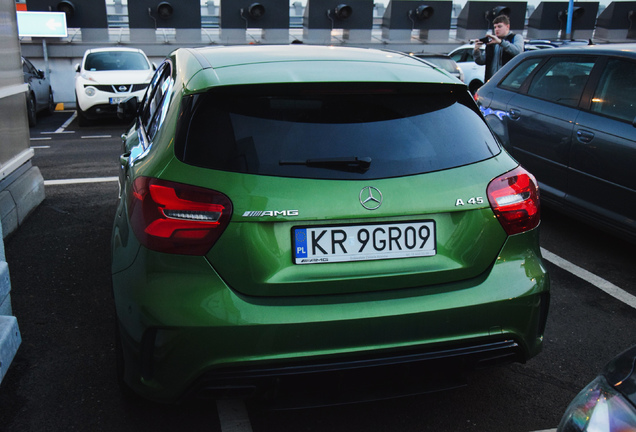 Mercedes-AMG A 45 W176 2015