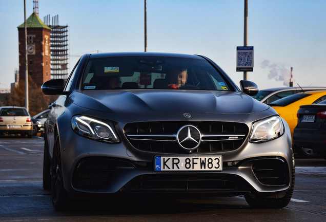 Mercedes-AMG E 63 S W213