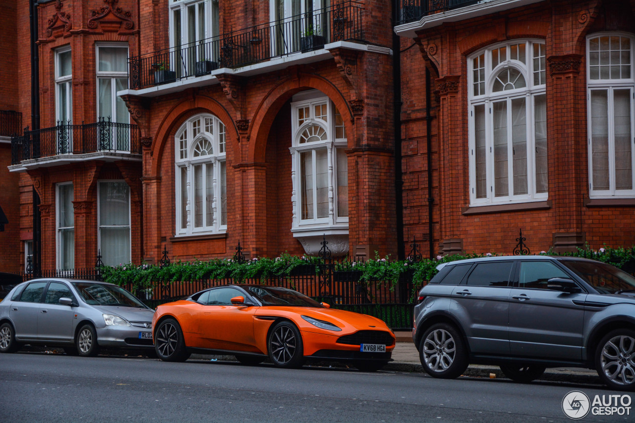 Aston Martin DB11 V8