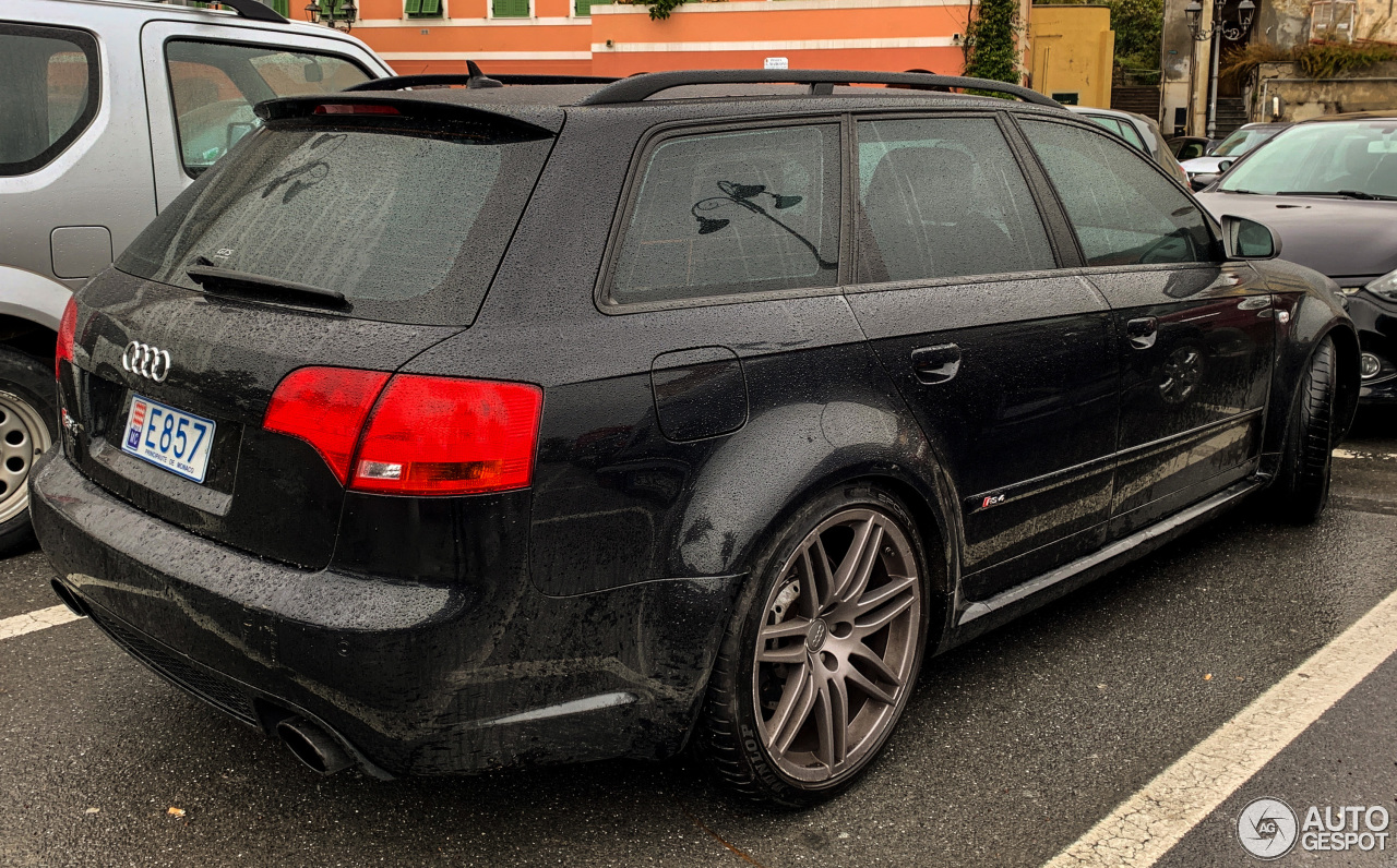 Audi RS4 Avant B7