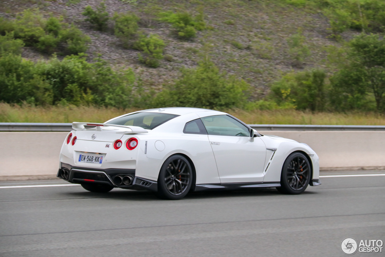 Nissan GT-R 2017