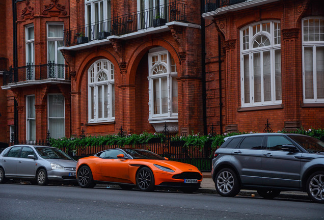 Aston Martin DB11 V8