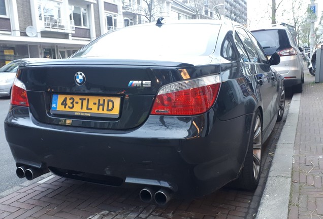 BMW M5 E60 2005