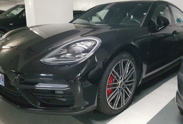 Porsche 971 Panamera Turbo