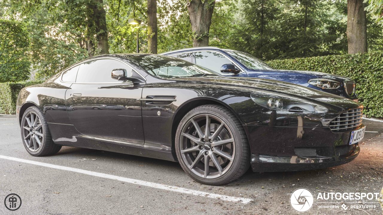 Aston Martin DB9