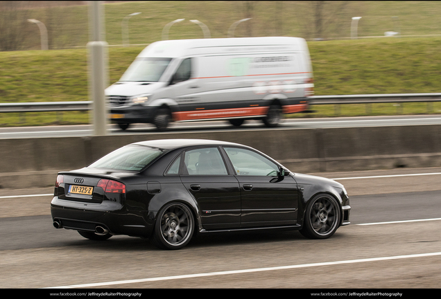 Audi RS4 Sedan