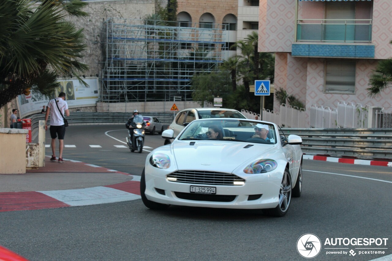 Aston Martin DB9 Volante