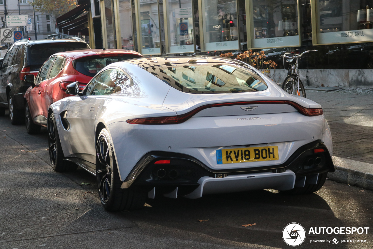 Aston Martin V8 Vantage 2018