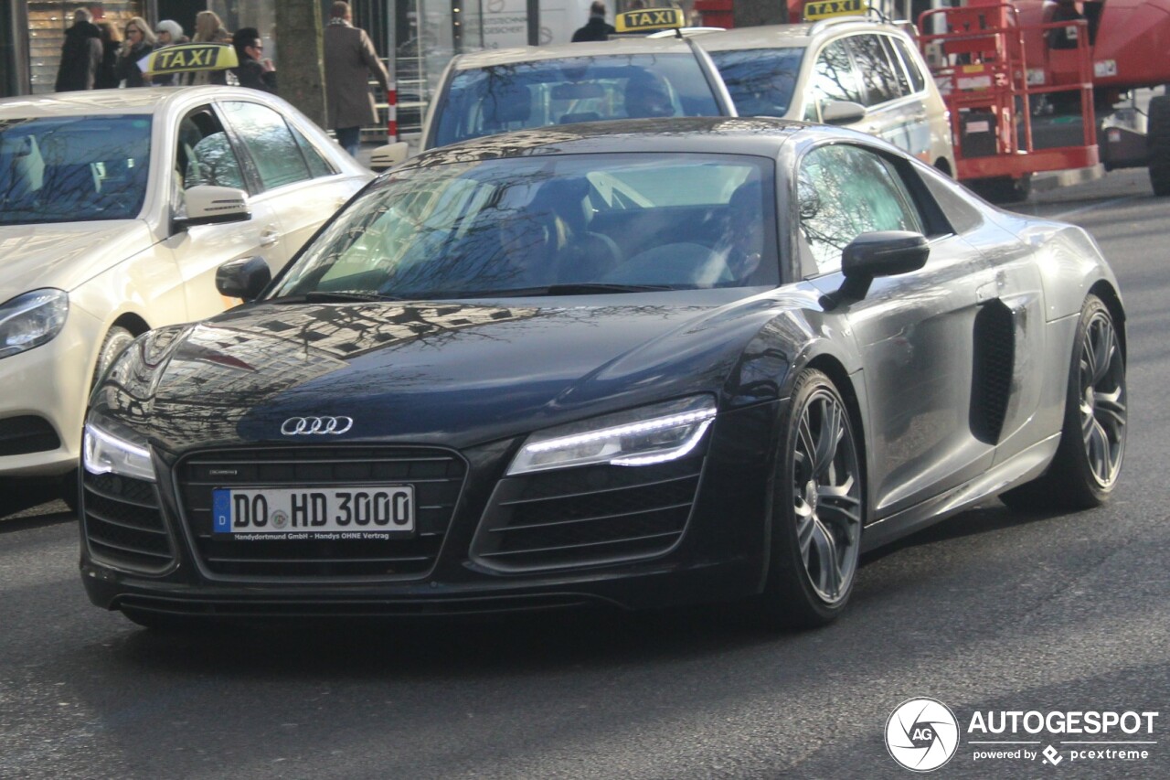 Audi R8 V10 Plus 2013