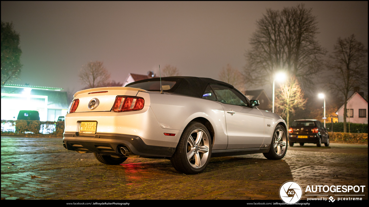 Ford Mustang GT Convertible 2011