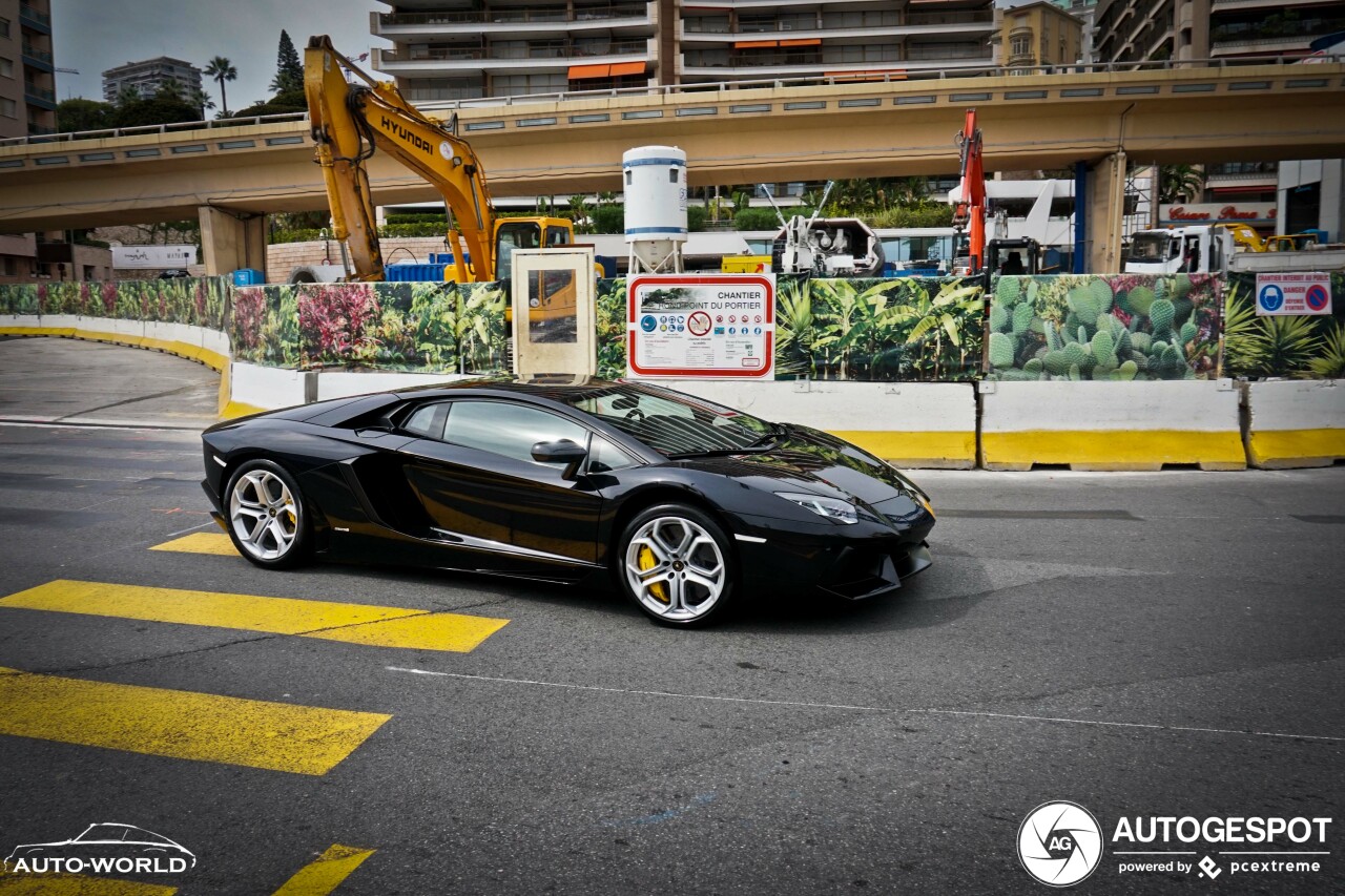 Lamborghini Aventador LP700-4