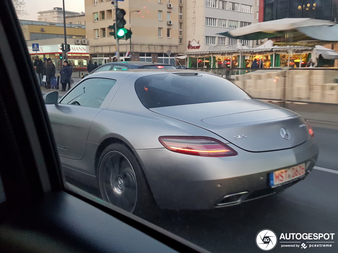 Mercedes-Benz SLS AMG