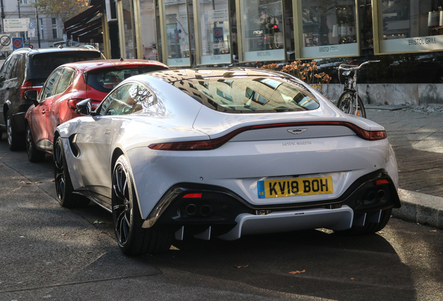 Aston Martin V8 Vantage 2018