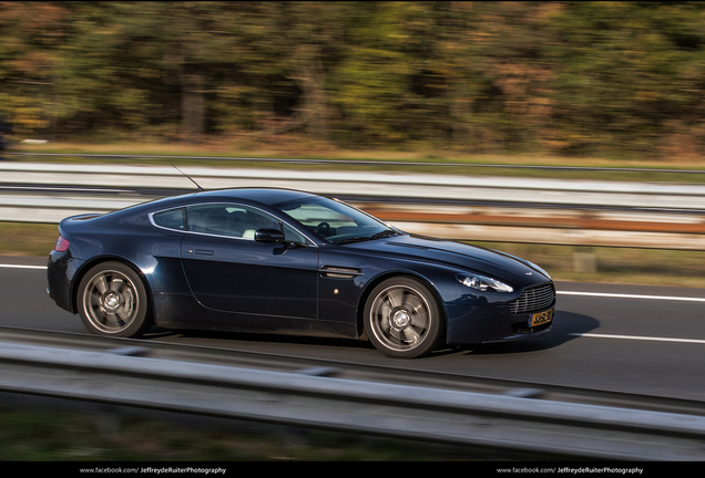 Aston Martin V8 Vantage