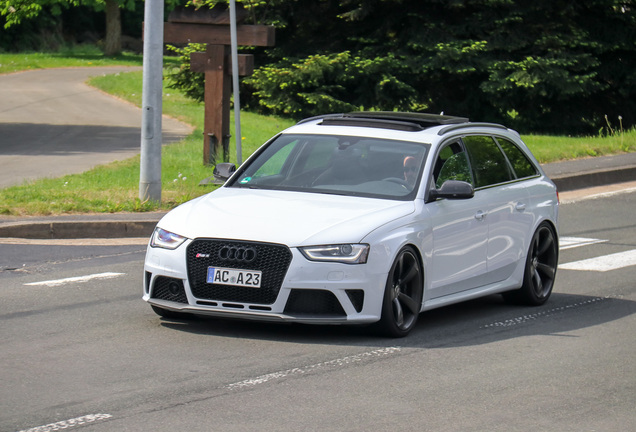 Audi RS4 Avant B8