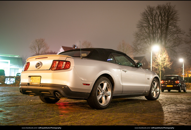 Ford Mustang GT Convertible 2011