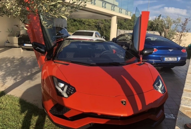 Lamborghini Aventador S LP740-4 Roadster