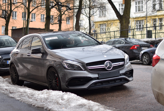 Mercedes-AMG A 45 W176 2015