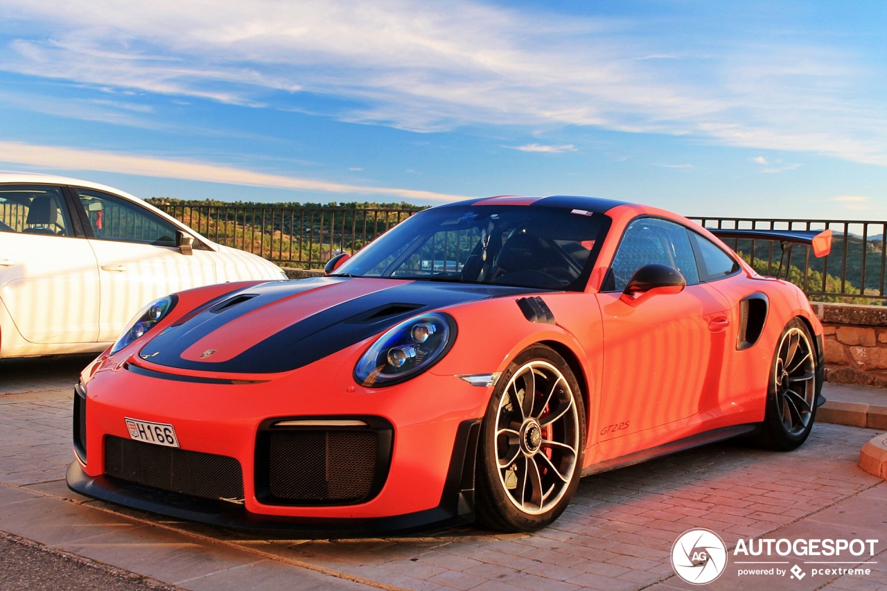 Porsche 991 GT2 RS Weissach Package