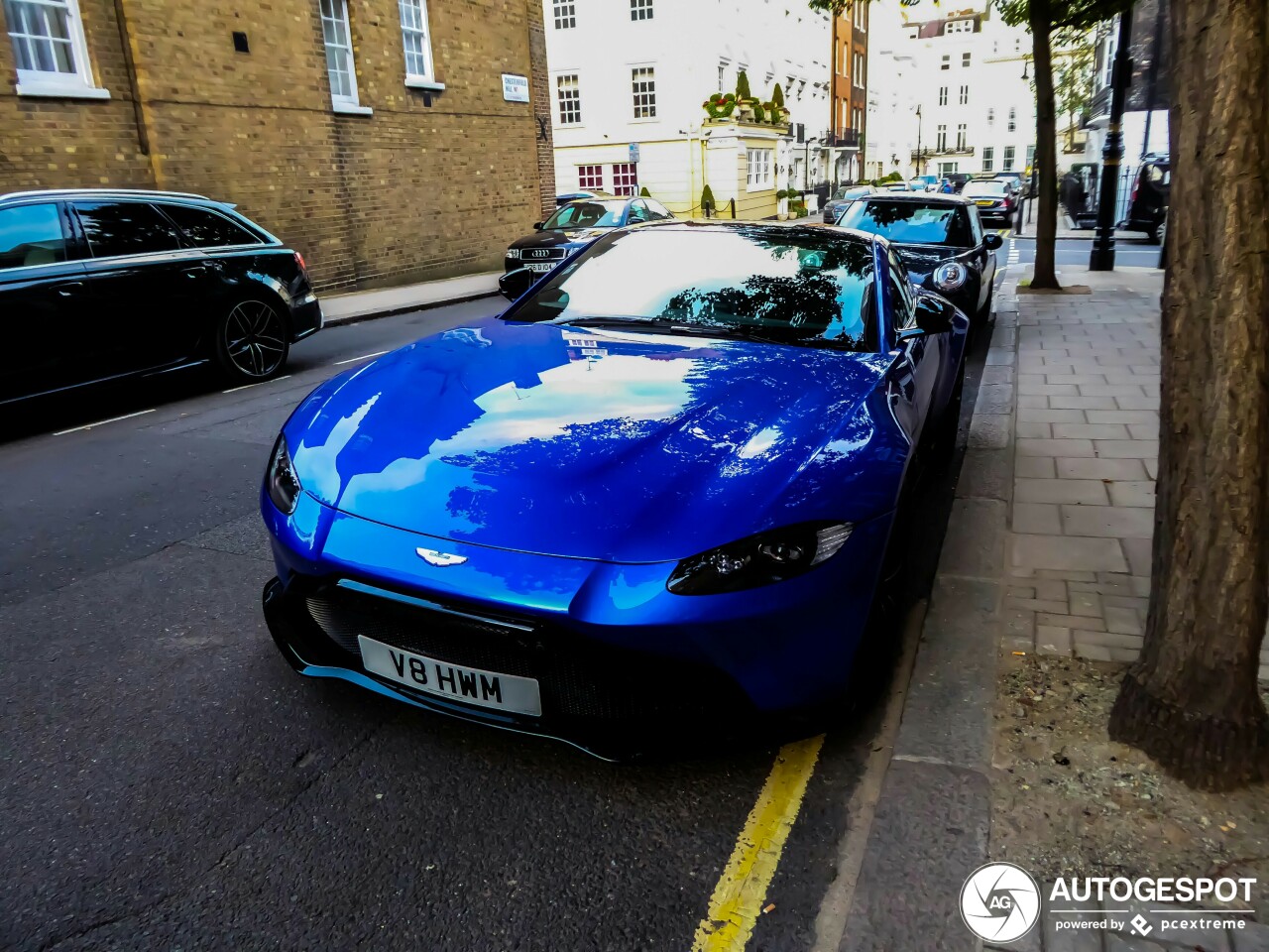 Aston Martin V8 Vantage 2018