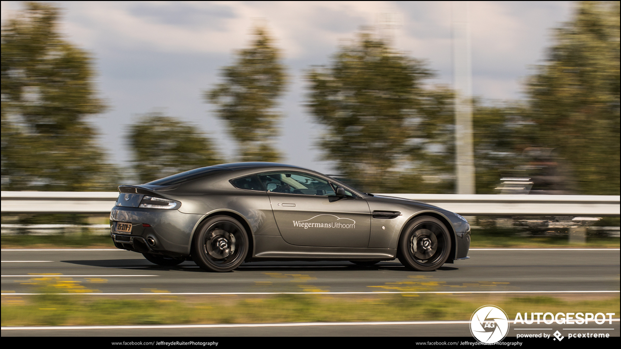 Aston Martin V8 Vantage