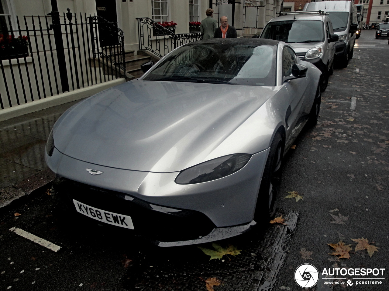 Aston Martin V8 Vantage 2018