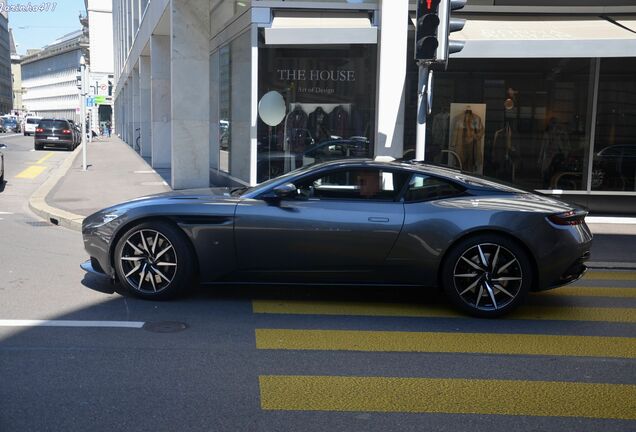 Aston Martin DB11