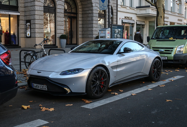 Aston Martin V8 Vantage 2018