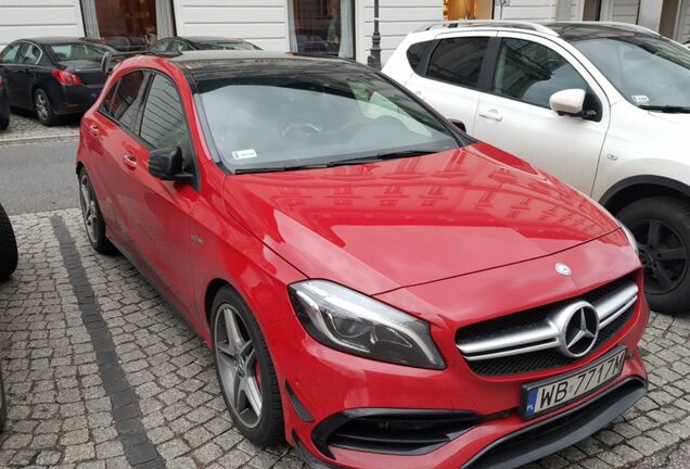 Mercedes-AMG A 45 W176 2015