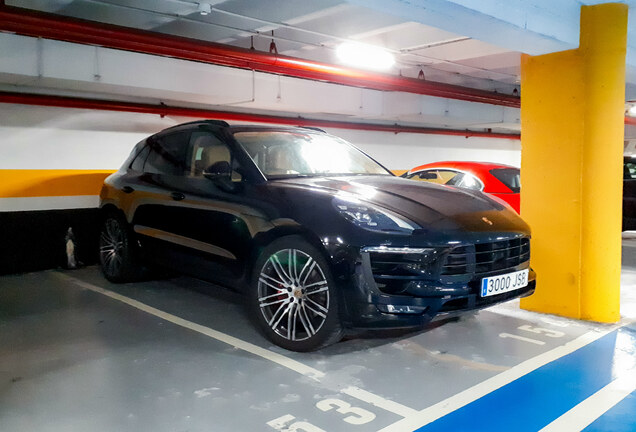 Porsche 95B Macan GTS