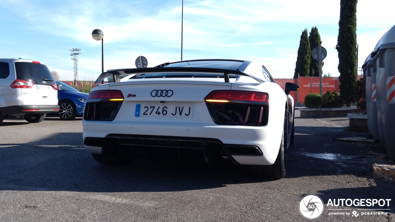 Audi R8 V10 Plus 2015