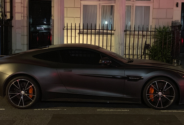 Aston Martin Vanquish 2013