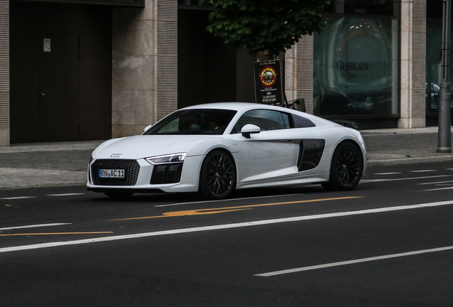 Audi R8 V10 Plus 2015