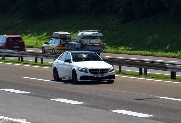 Mercedes-AMG C 63 S W205