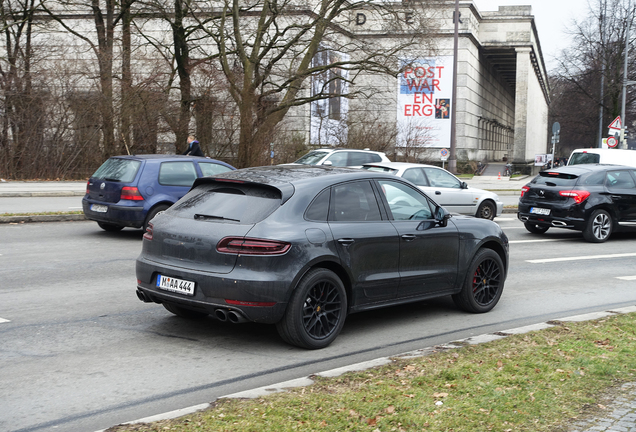 Porsche 95B Macan GTS